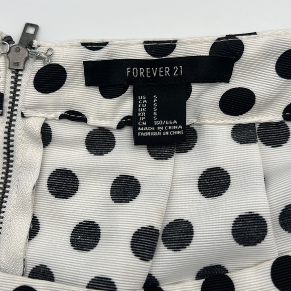 Forever 21 skirt polka dot mini skirt. - Picture 4 of 6